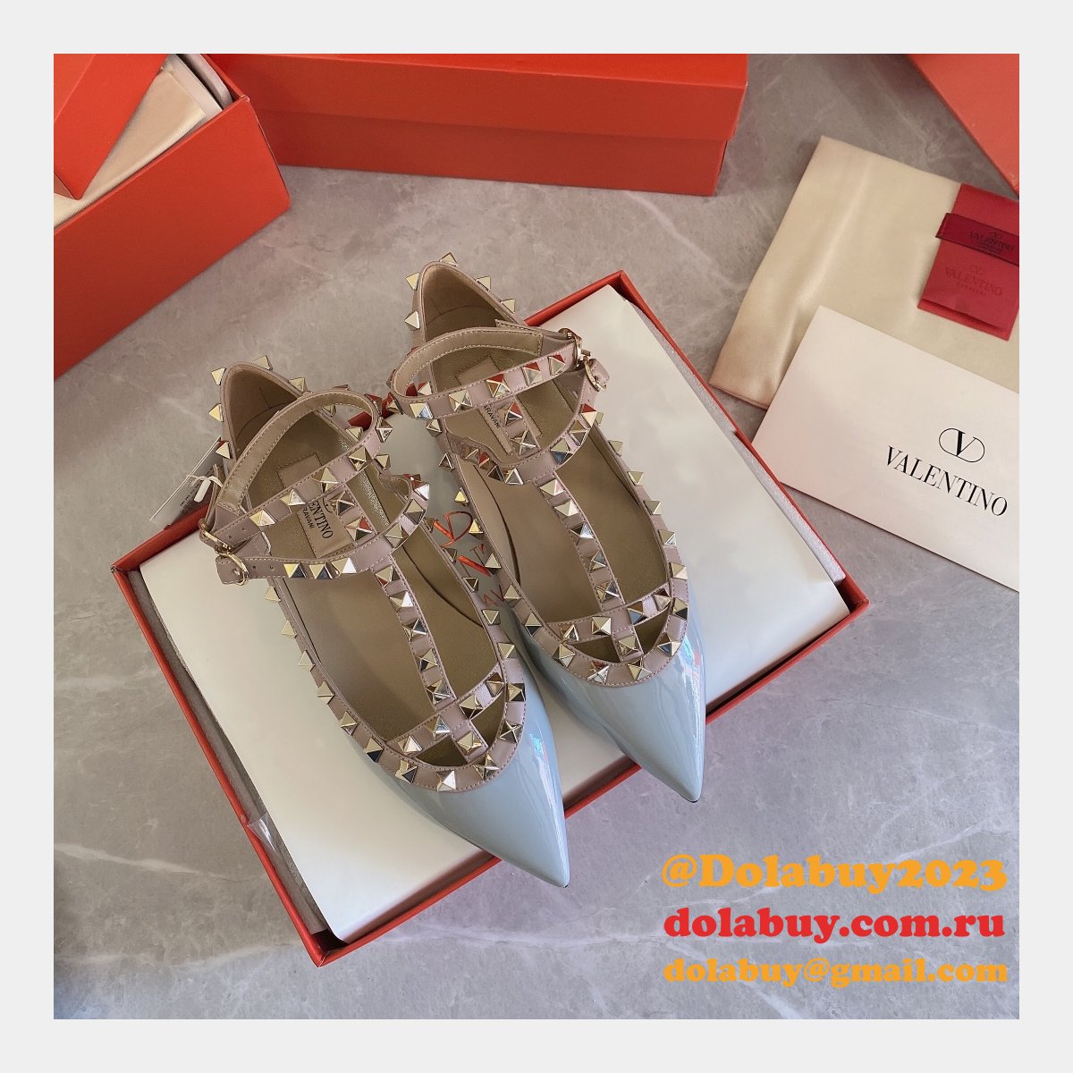 Shop Cheap Valentino Fake flat bottom two straps Shoes