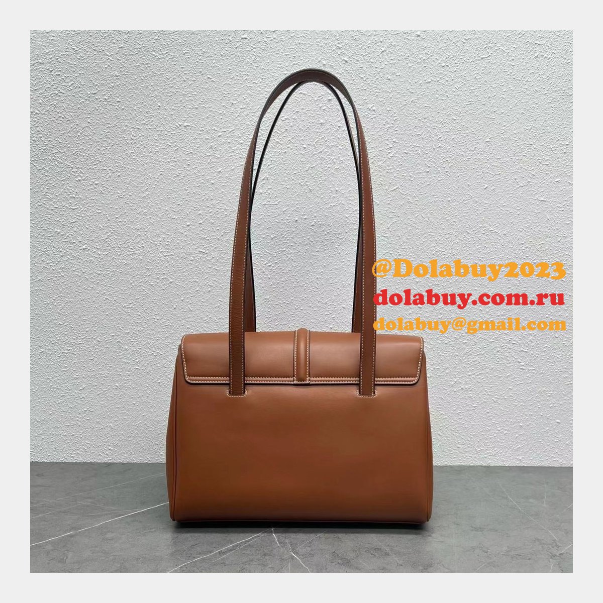 High Quality CELINE SOFT 16 Office patent leather Medium