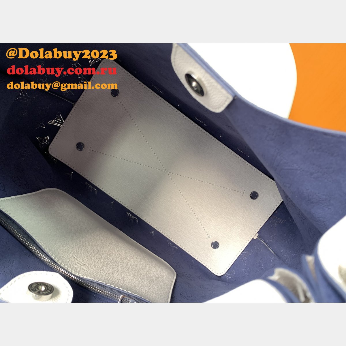 Louis Vuitton Mahinas in white M53188 Handbags