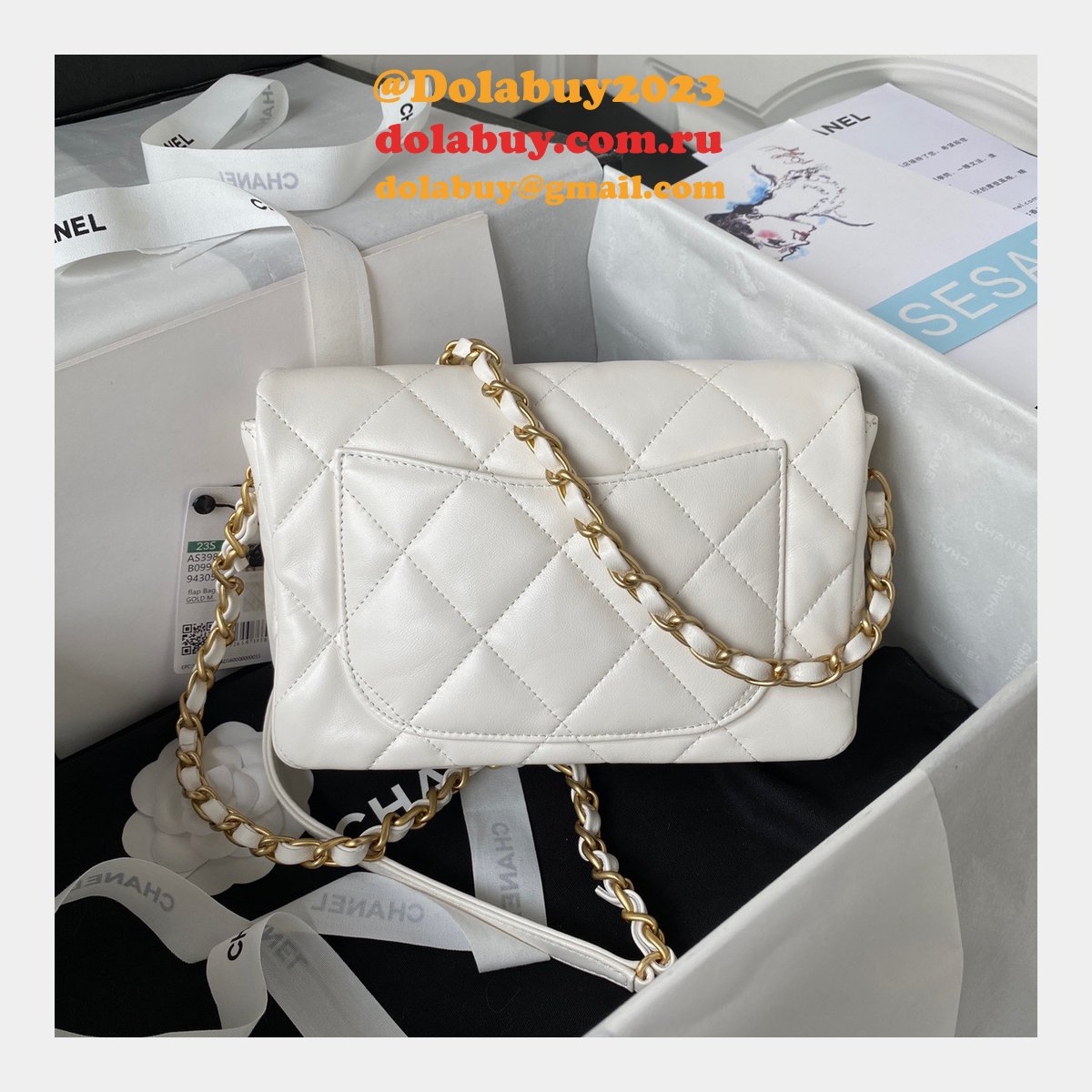 Perfect 1:1 Top Quality Flap Lambskin Replica AS3986 Bag