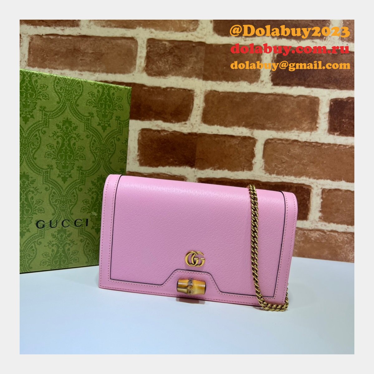 The Gucci Best Diana Replicas bag with bamboo 696817