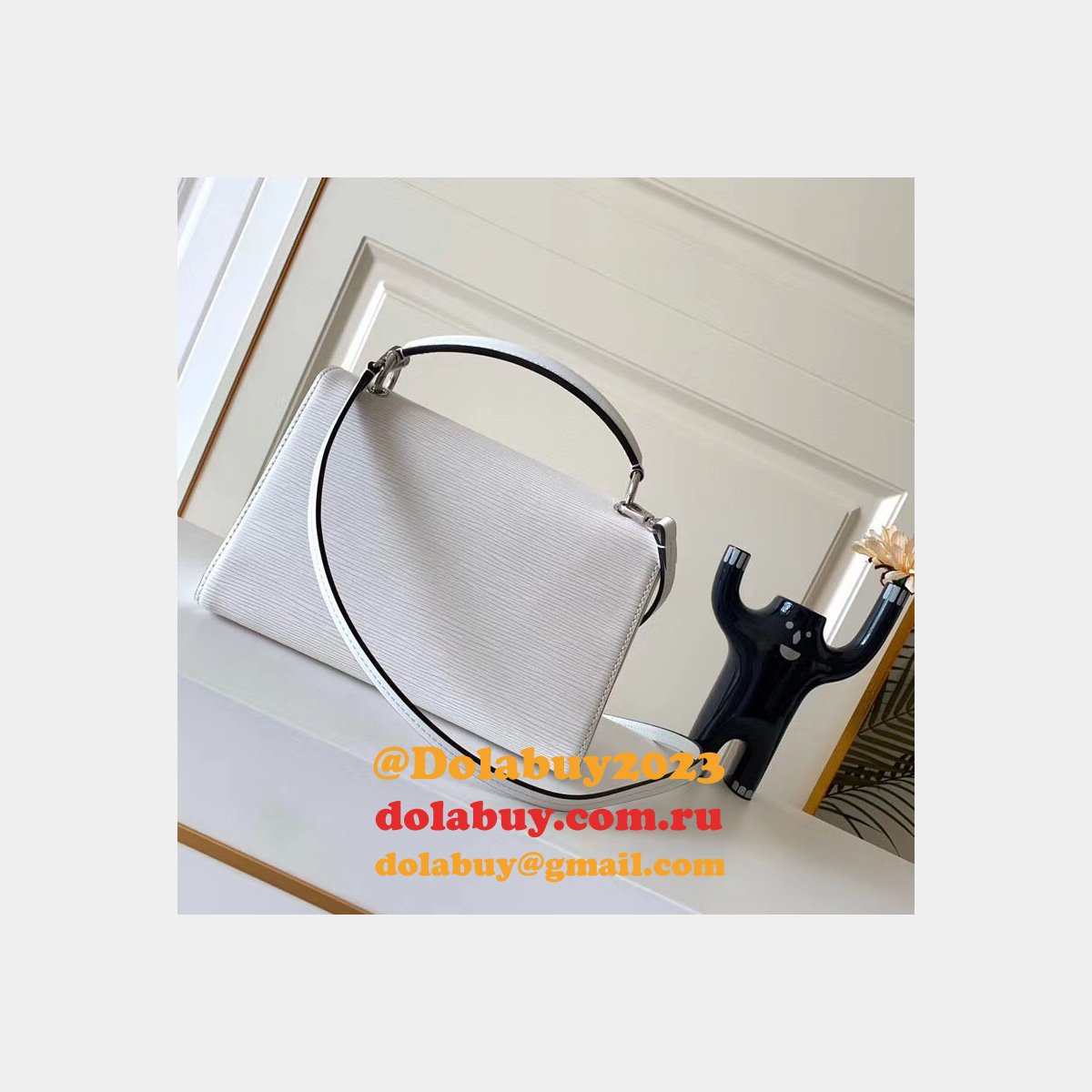 Luxury Louis Vuitton Pochette Grenelle Epi M55981 Leather