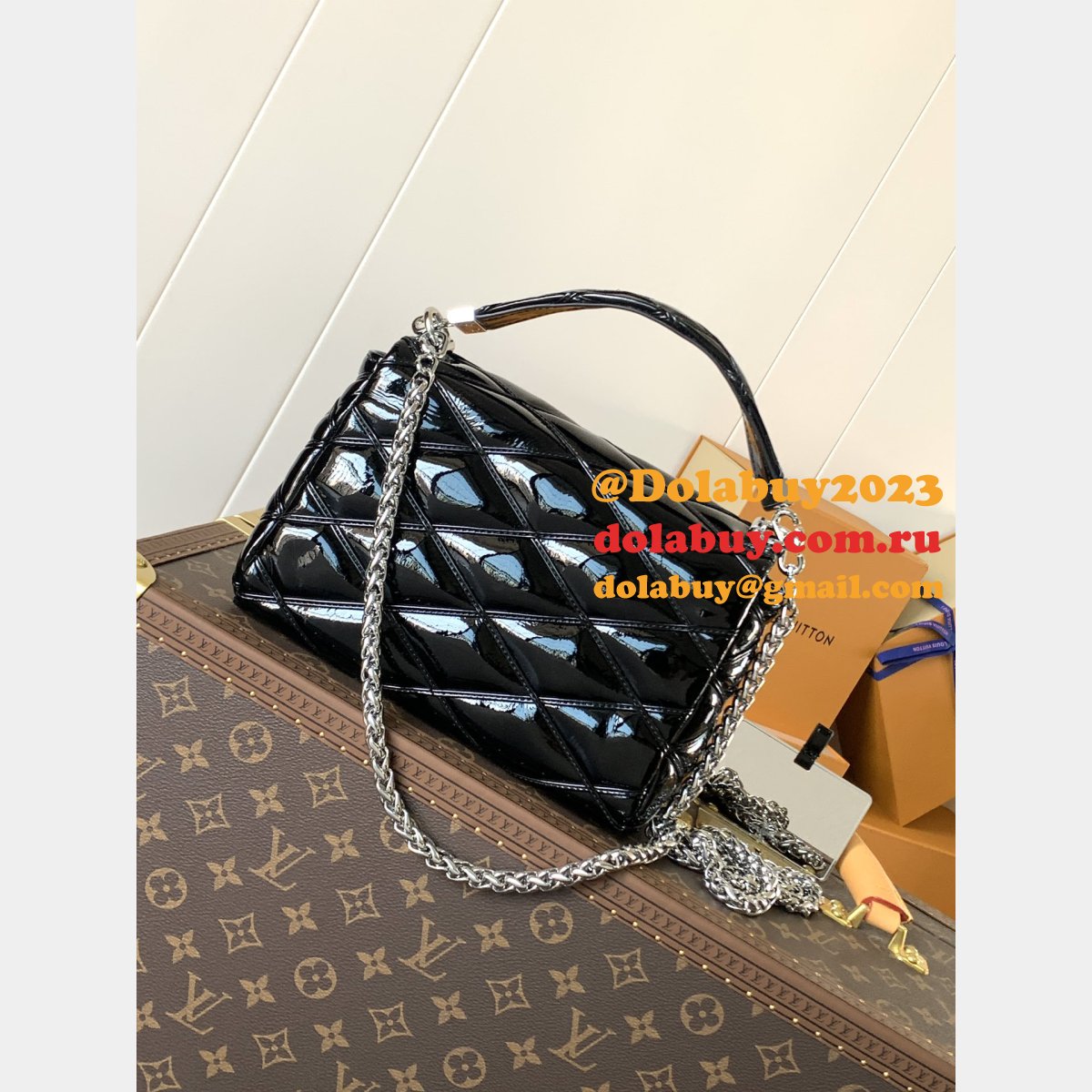 7 Star Luxury Patent Lambskin GO-14 Louis Vuitton Replica Twist Bag