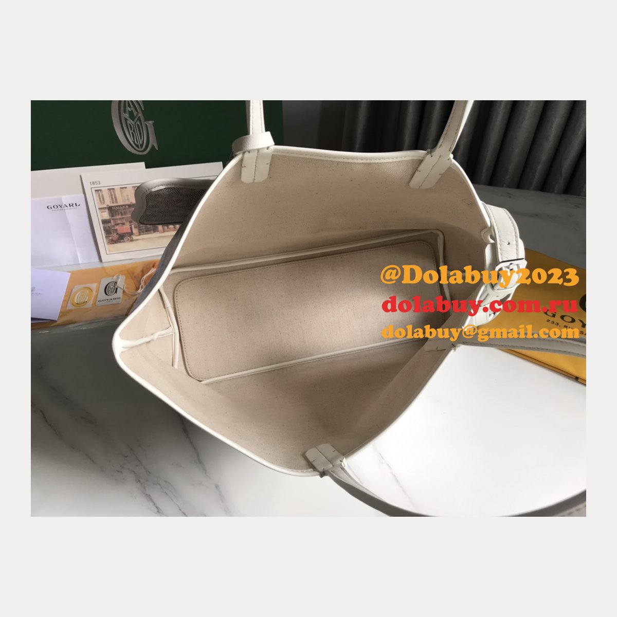 Designer Goyard Chien Gris & Pocket Pet bag