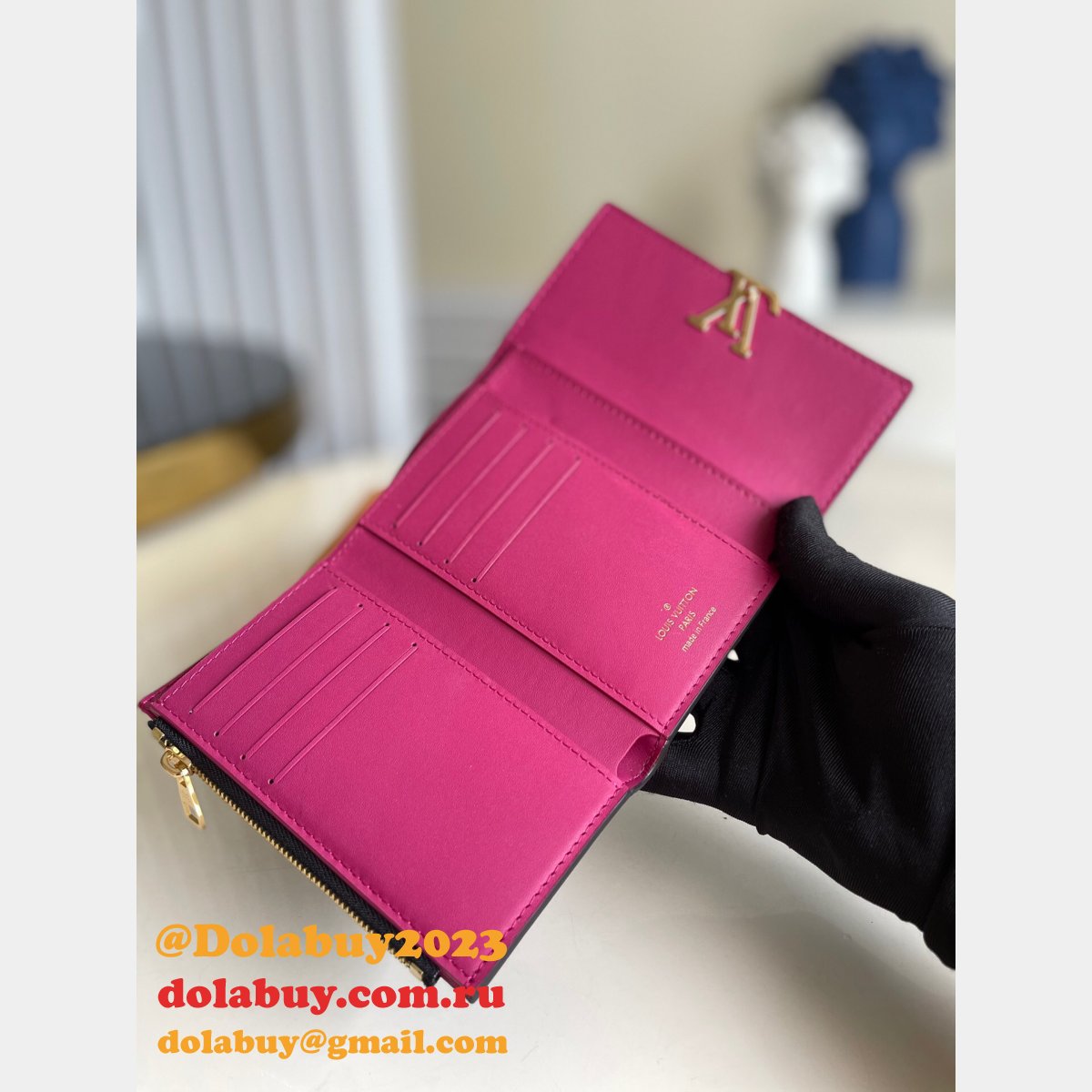 UK Louis Vuitton Best M62157 Capucines Wallet Luxury Taurillon Leather