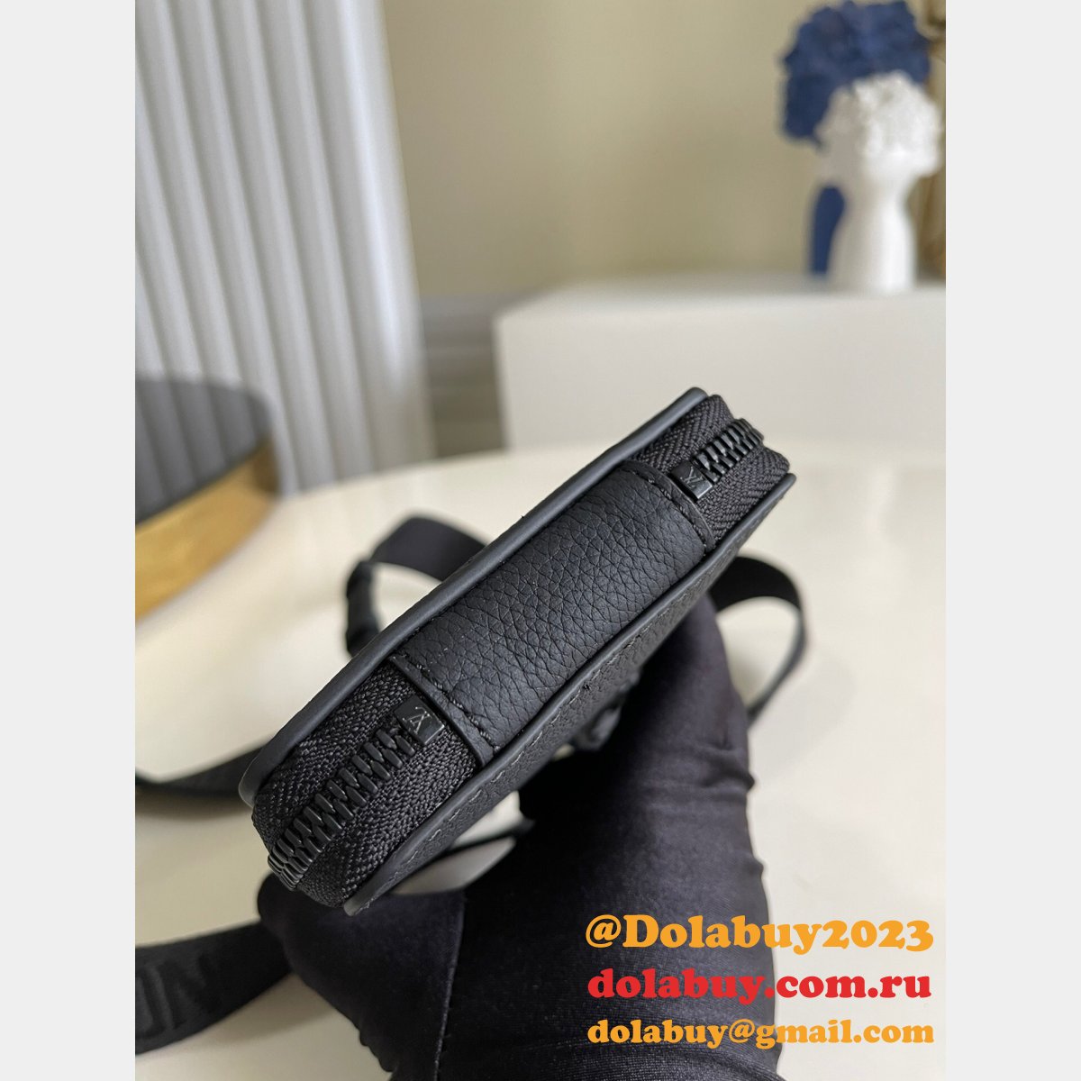 High Quality Louis Vuitton Phone Pouch H26 M57089 Black