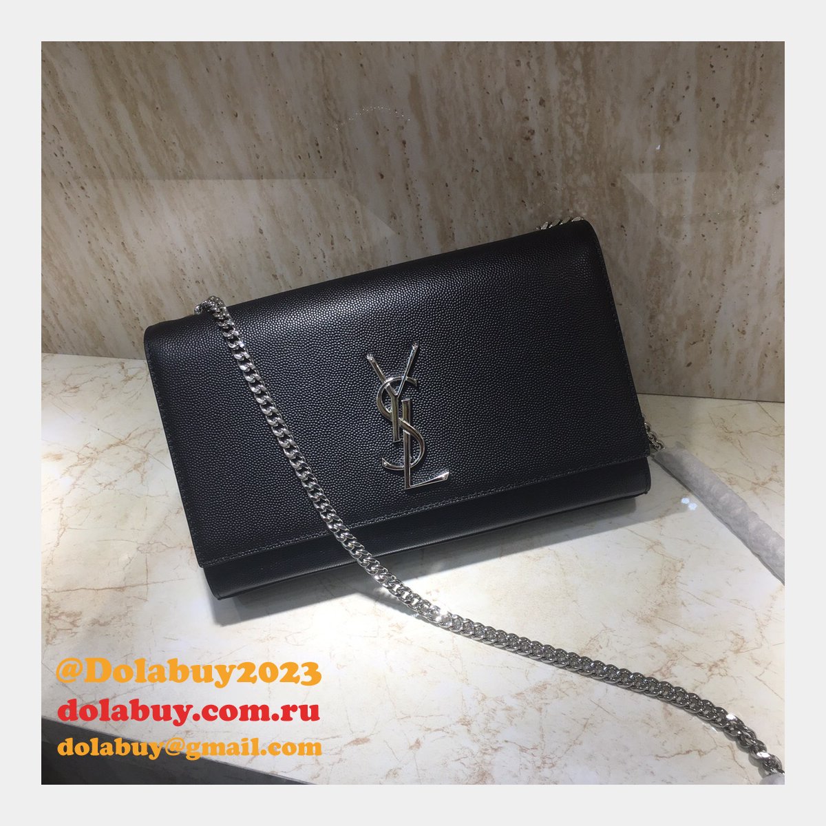 YSL Saint 5868006 24cm Elegant Shoulder Bags