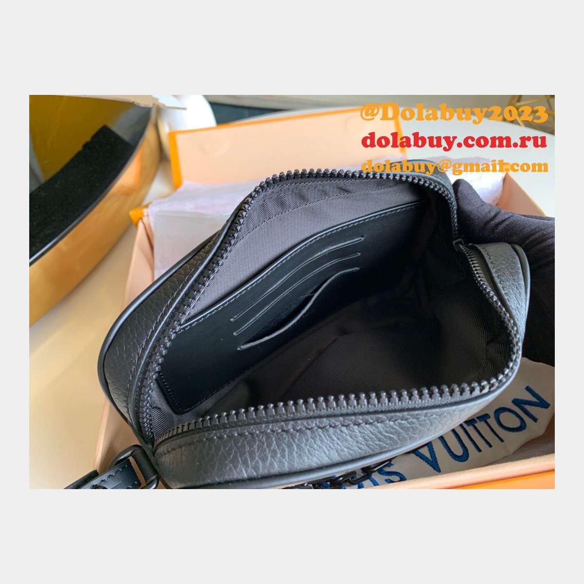 Top Quality Fake Louis Vuitton M55703 Pochette Volga Taurillon Monogram Black