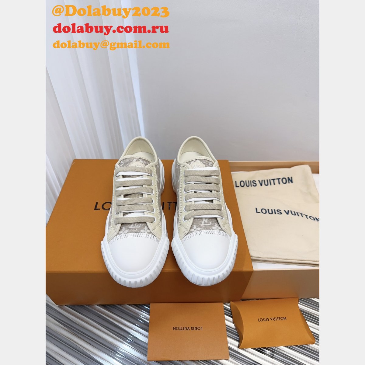 AAA+ Time Out Sneaker LOUIS VUITTON Best Replica