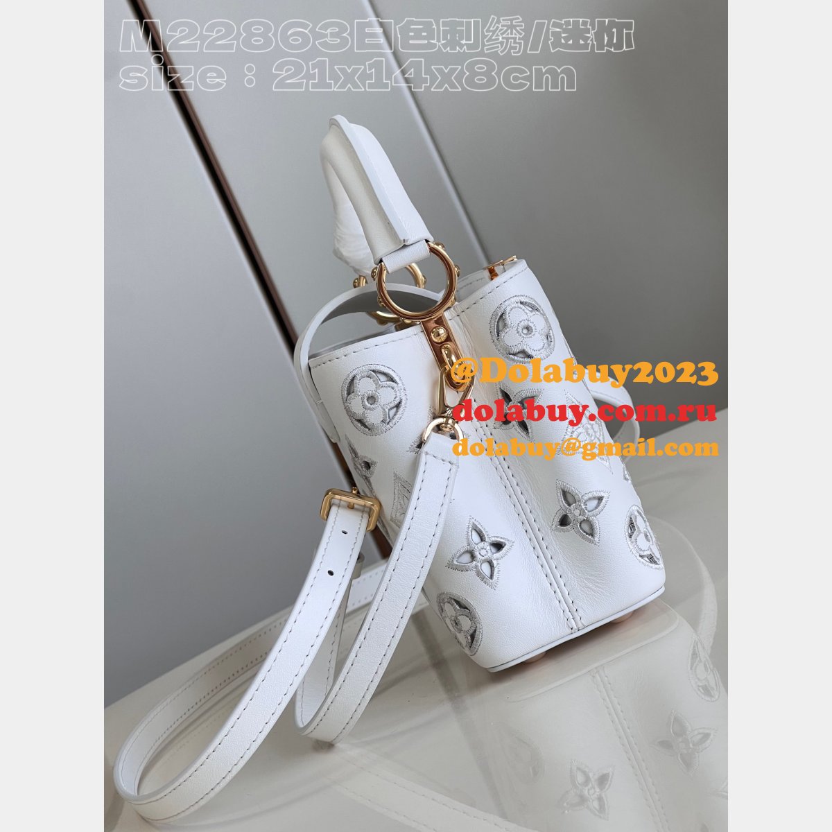 Fashion M22863 Capucines Replicas Louis Vuitton High Quality Bag