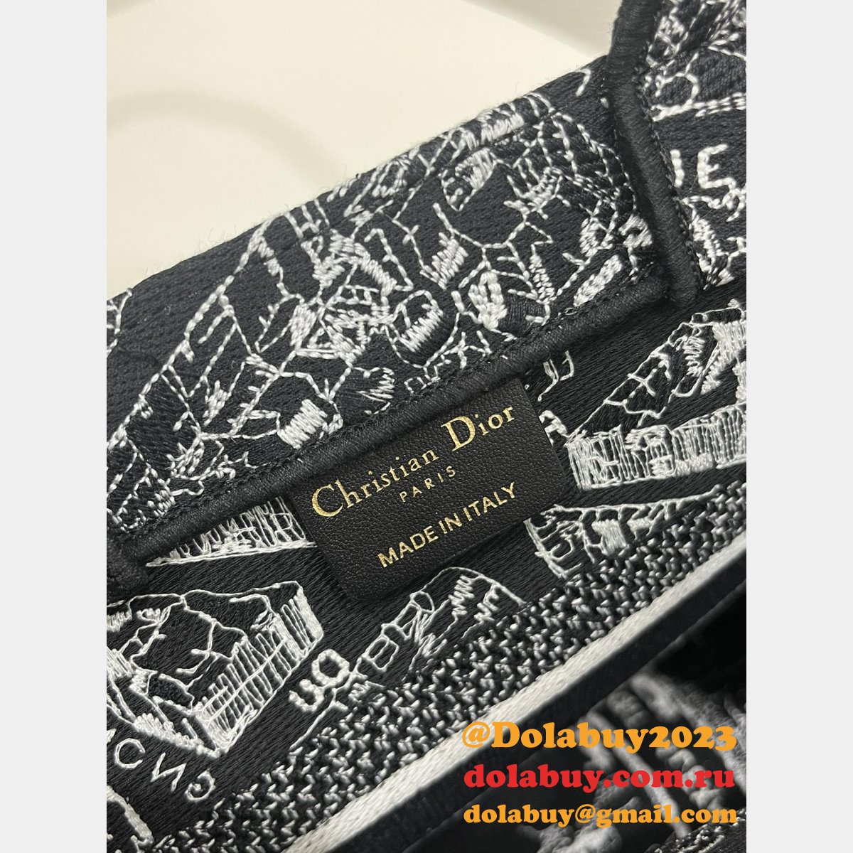 What Best Sellers Christian Dior CD Book Tote Replica Bag Dolabuy