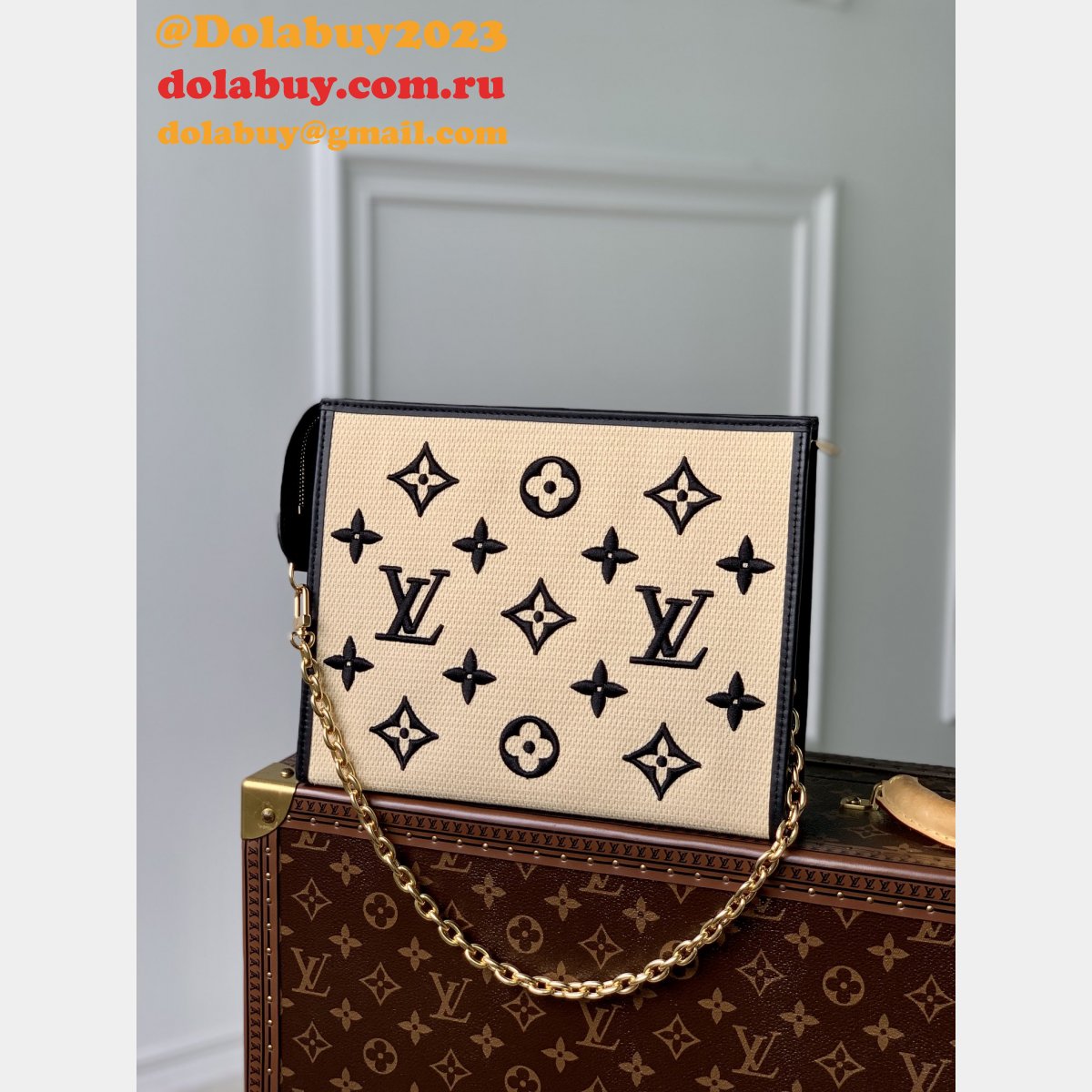 Toiletry Pouch On Chain M82521 Top Louis Vuitton Replica Bag