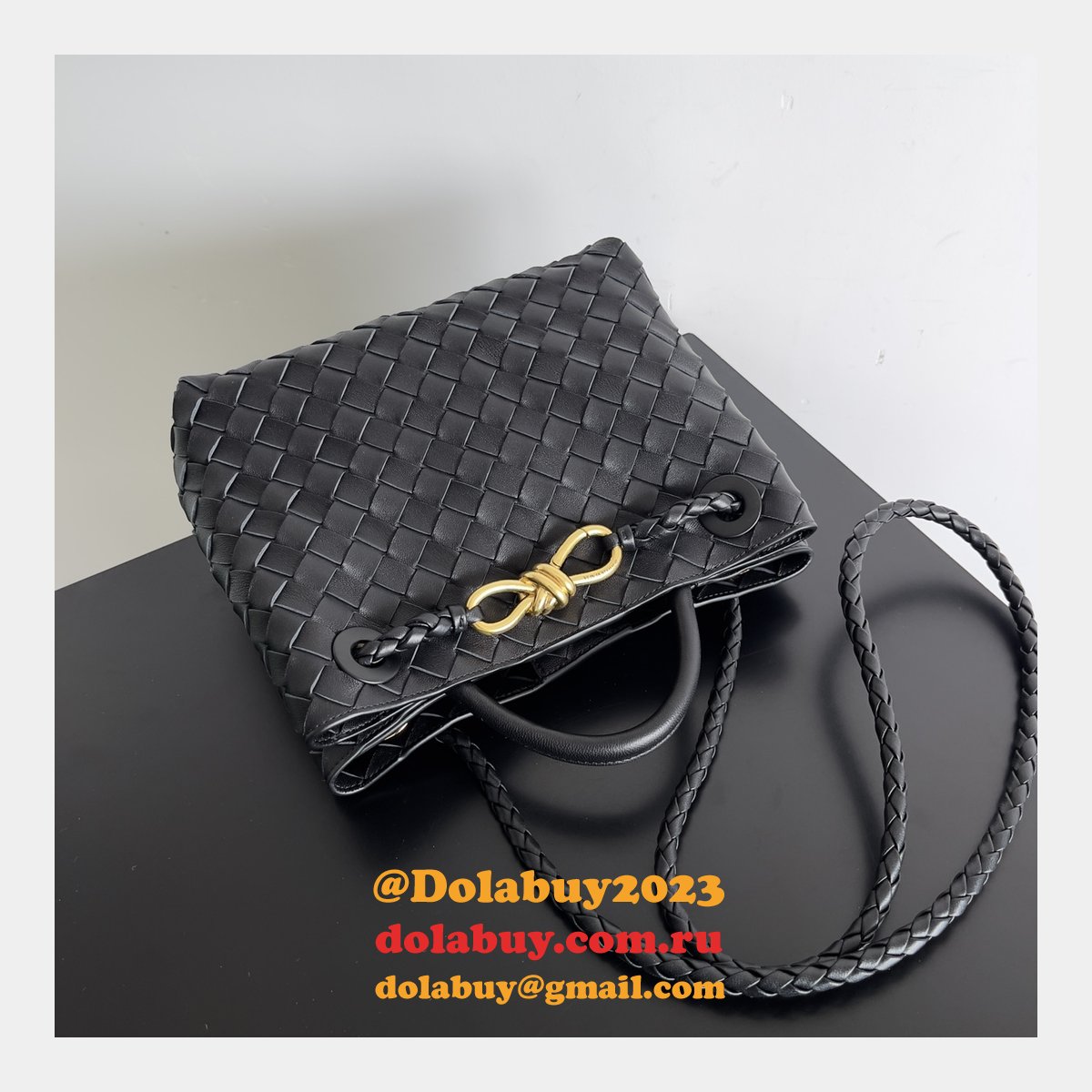 BOTTEGA VENETA ANDIAMO Small 25cm Bag Leather Strap