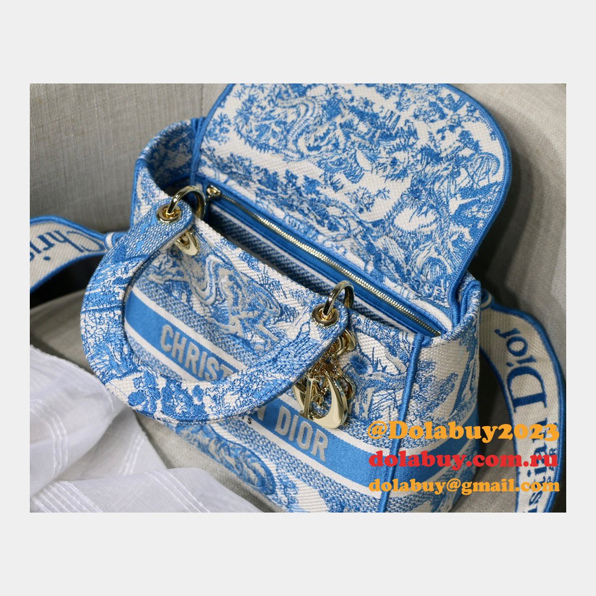 Practical And Versatile Replica Designer Lady Dior 24cm Bags Options