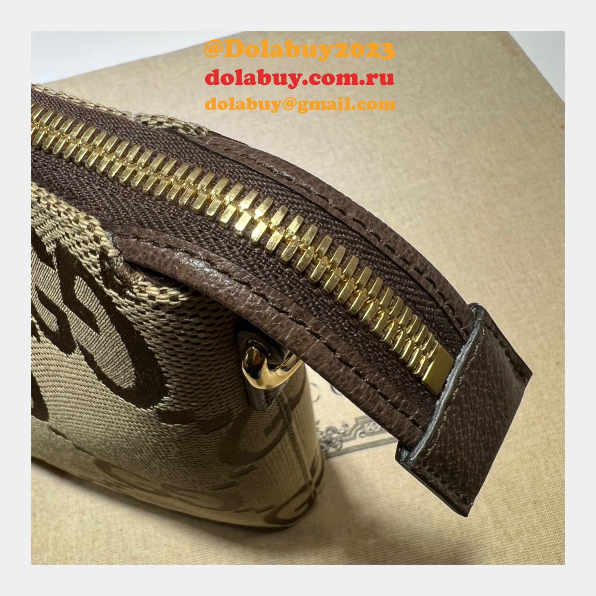 The highest quality fake gucci 699130 Jumbo GG messenger bag