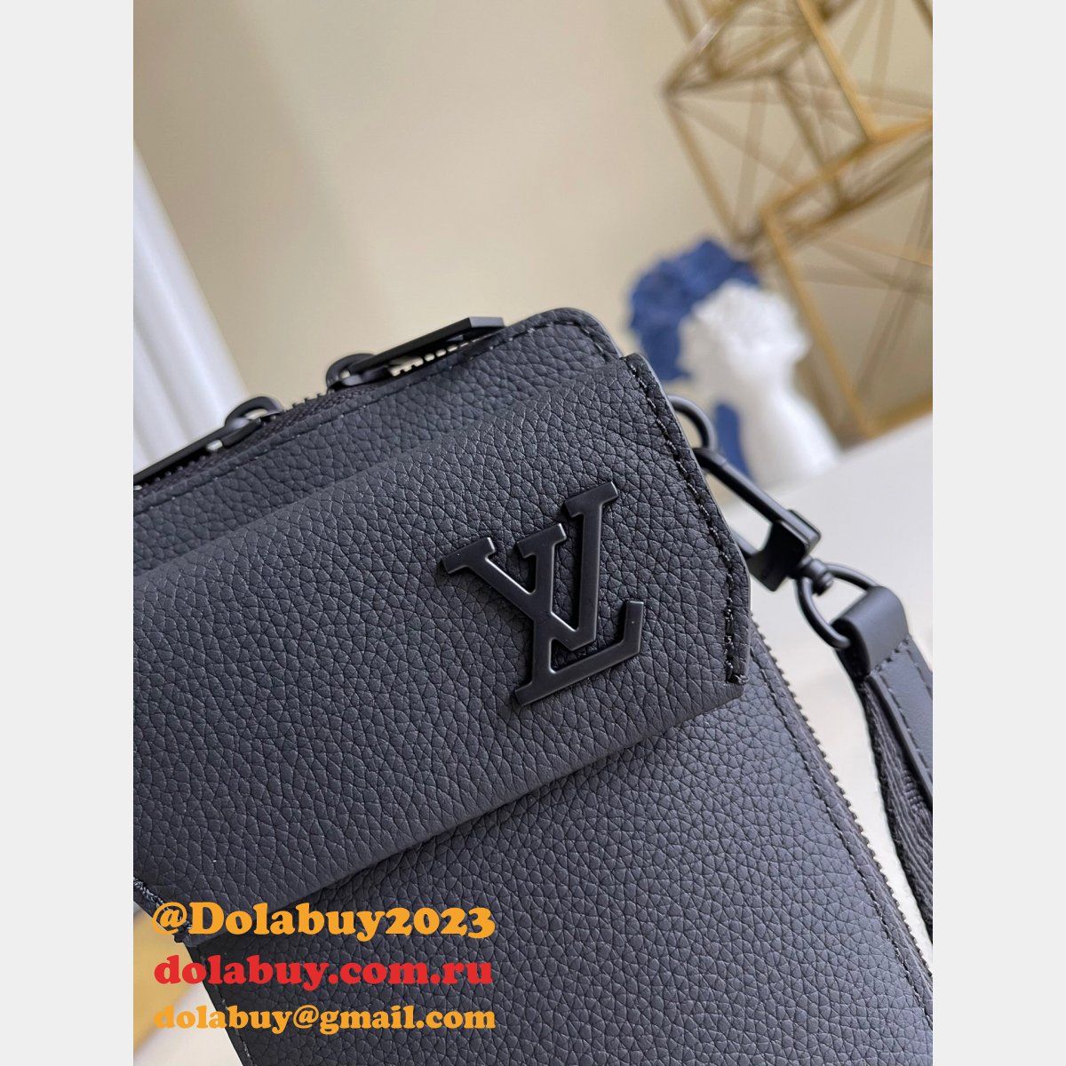 High Quality Louis Vuitton Phone Pouch H26 M57089 Black