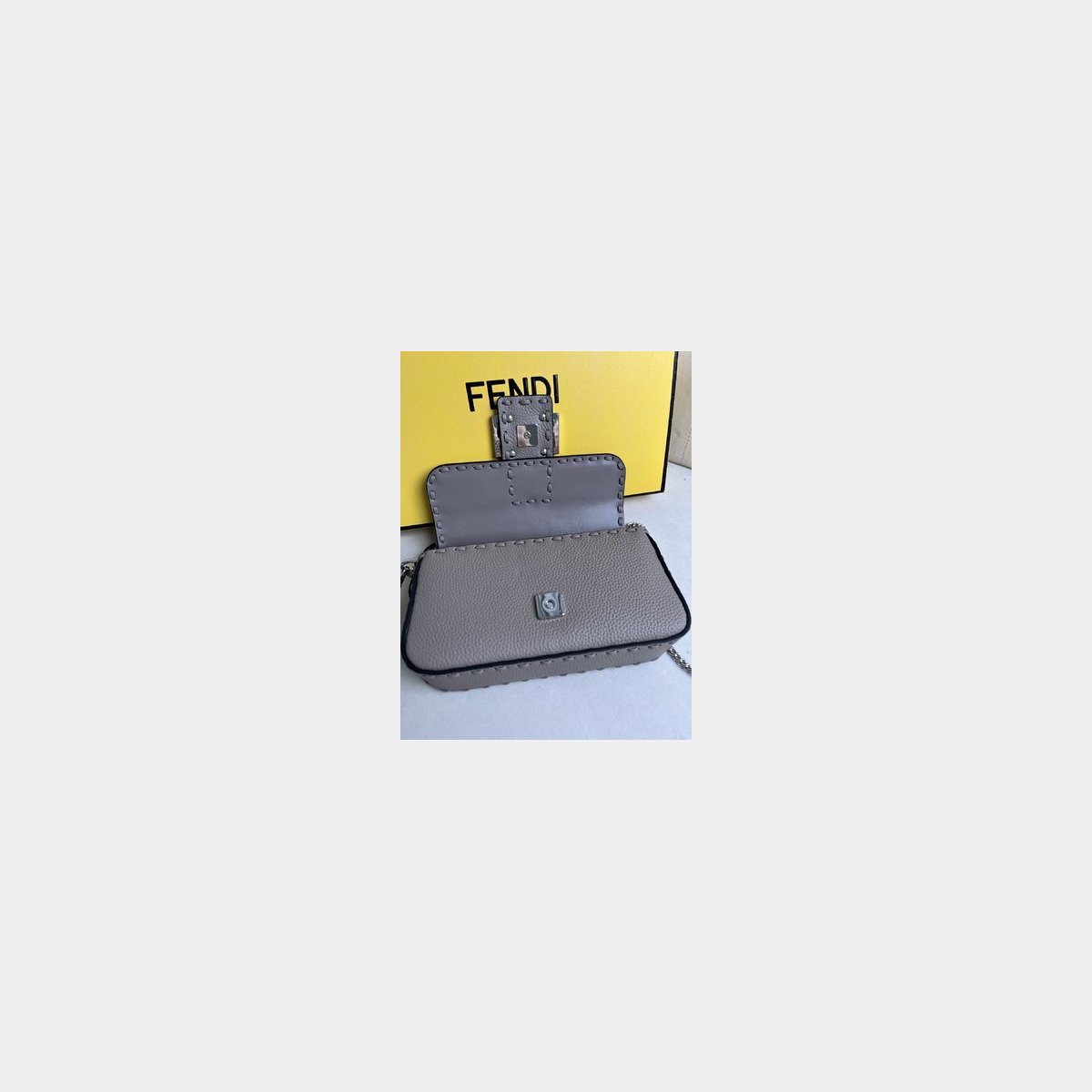 Wholesale Fashion FENDI BAGUETTE HANDBAG #8007