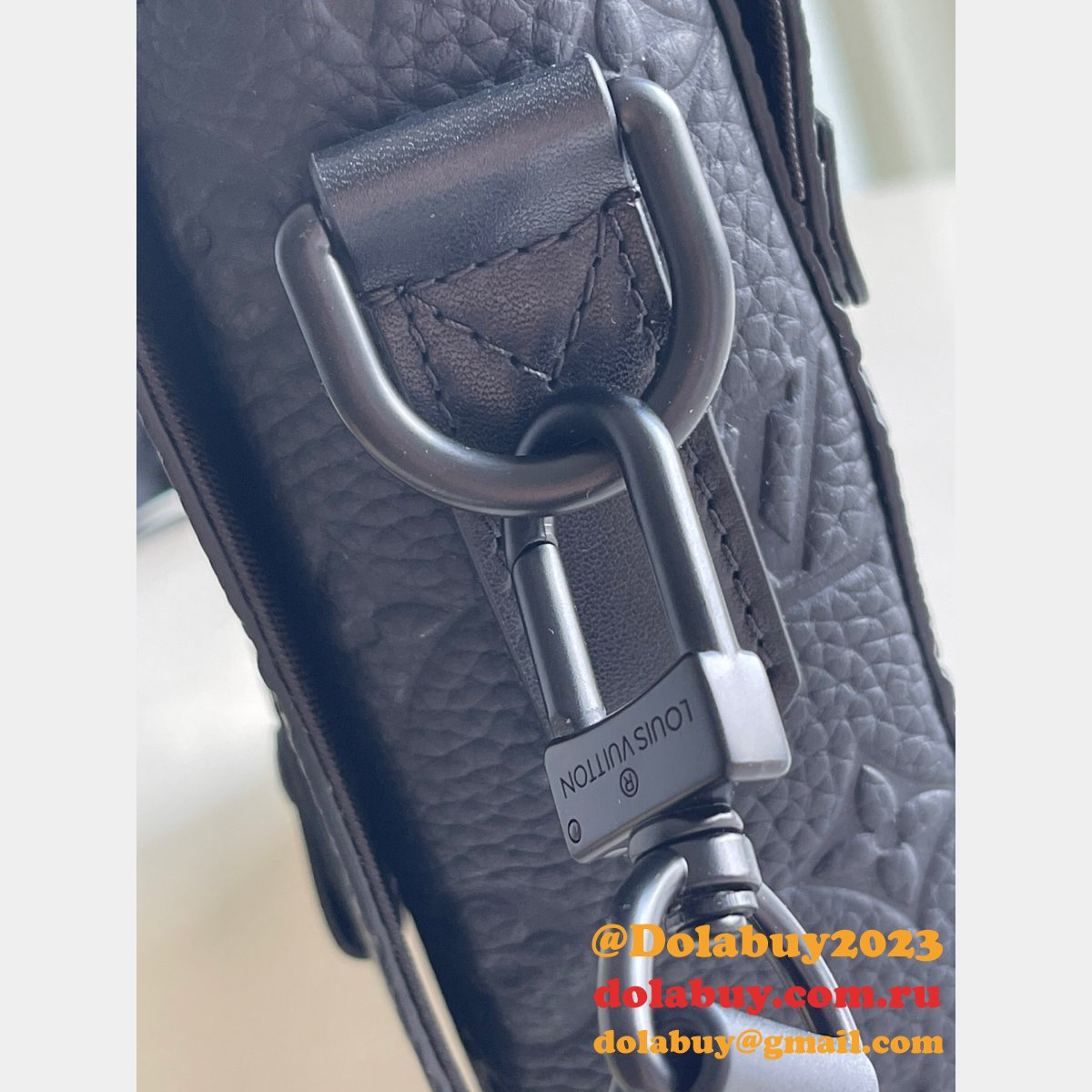 Louis Vuitton Cheap Trunk Messenger Taurillon Monogram M57726 Black