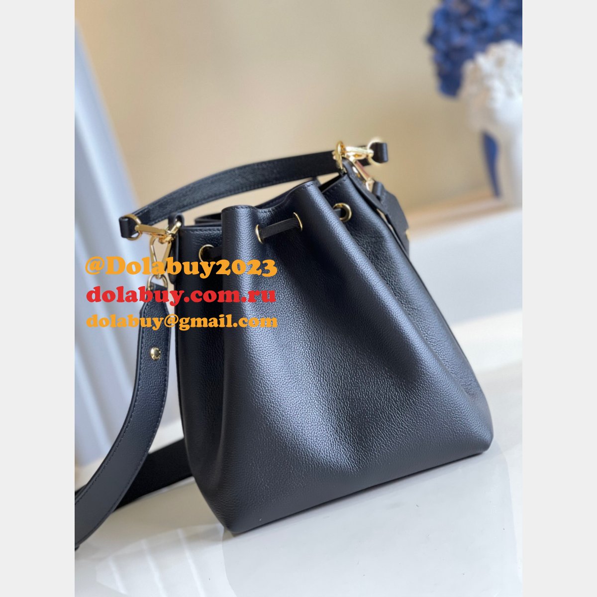 Louis Vuitton Replica Lockme Rock Bucket NV M57688/M57687/M57689 Bag