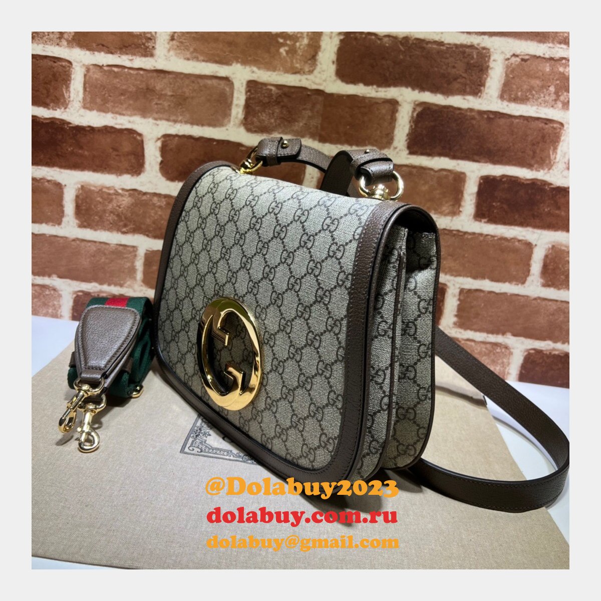 faux G*u*i medium bag messengers round interlocking g 699210