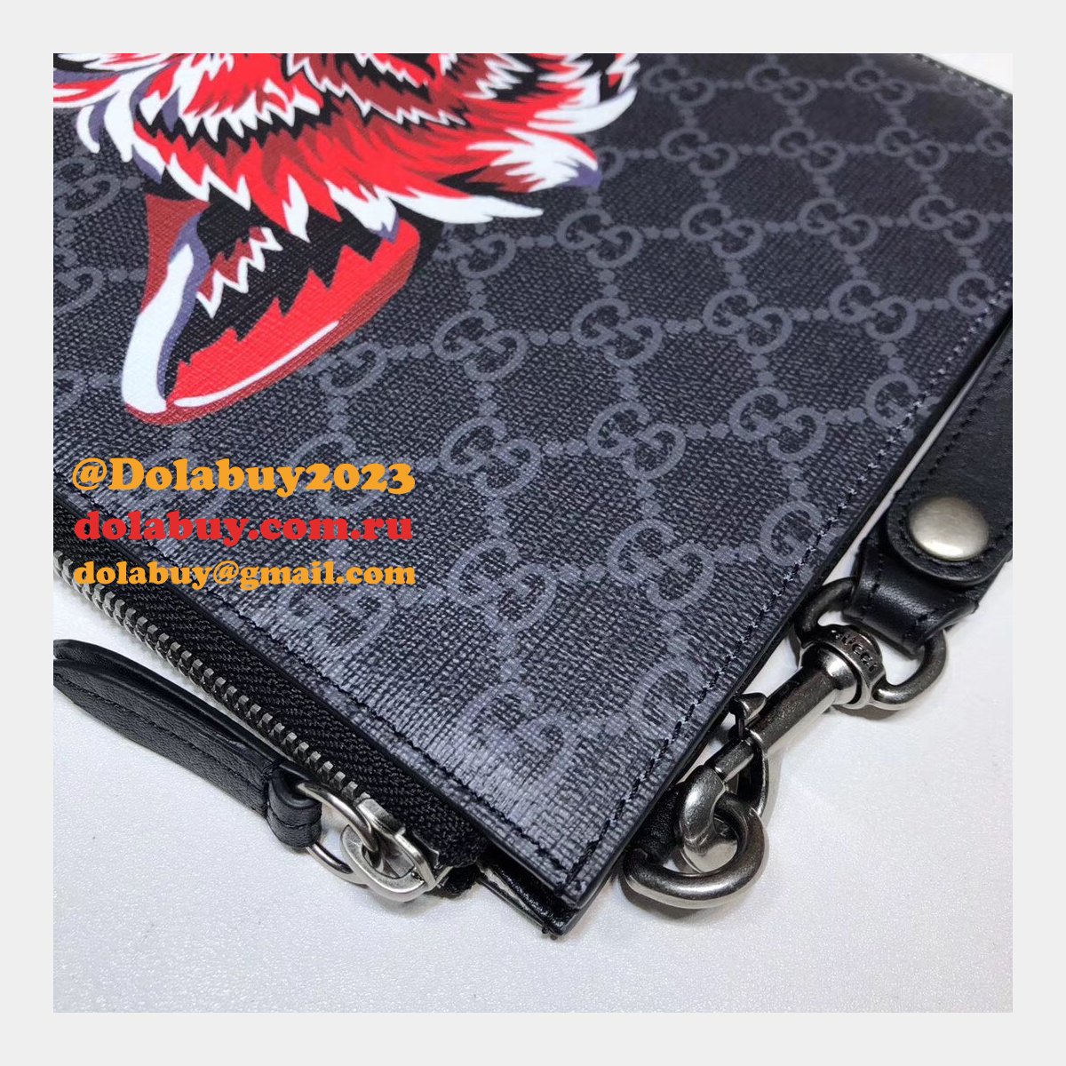 Gucci Best GG Supreme 473904 Bestiary Pouch With Bee