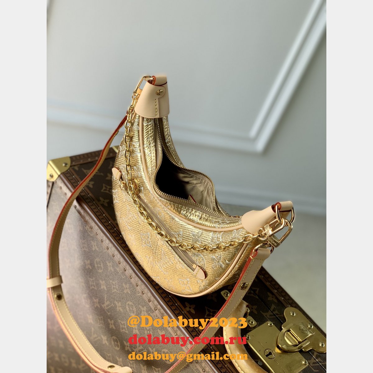 Loop Louis Vuitton Replica M22928 Autres Toiles Monogram Bag