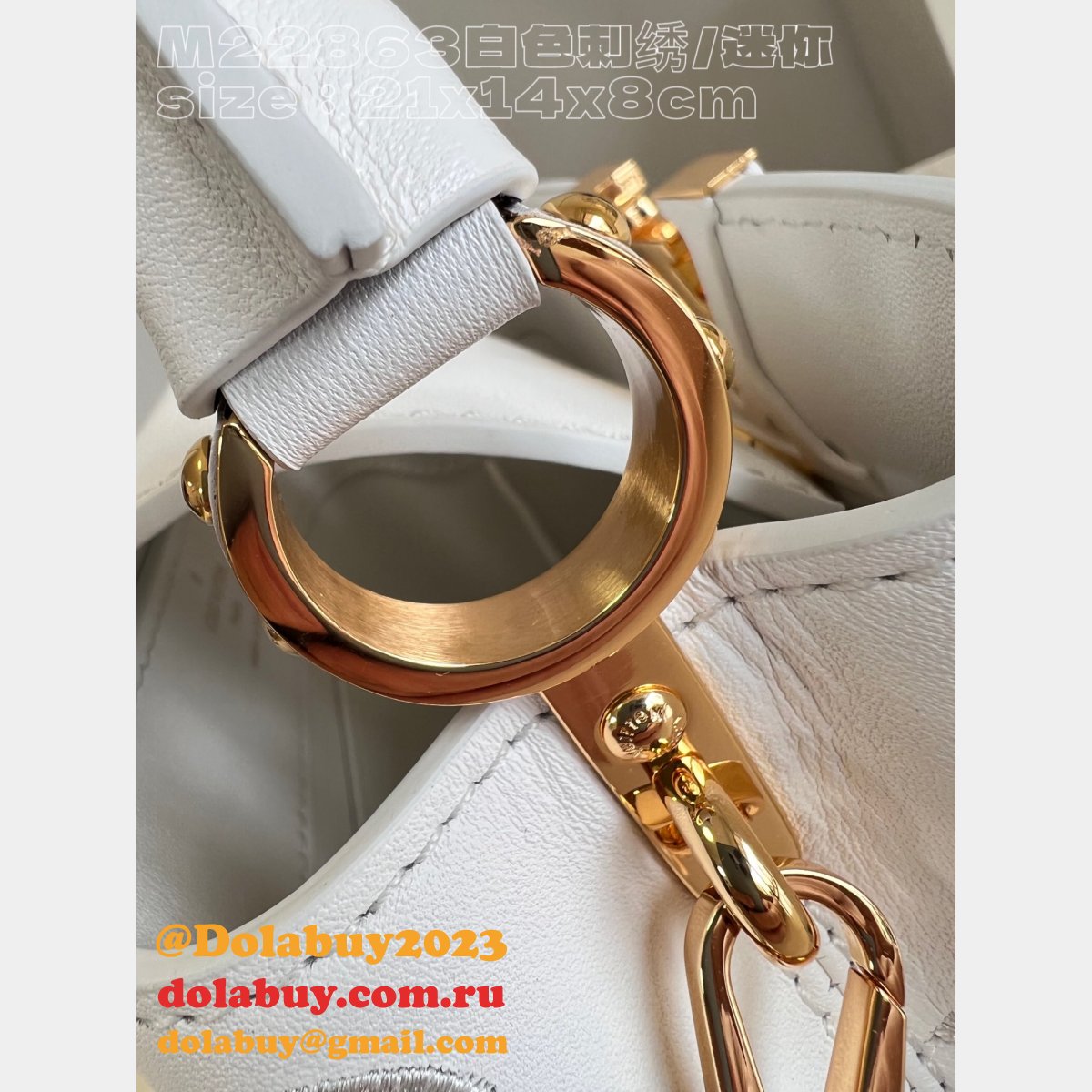 Fashion M22863 Capucines Replicas Louis Vuitton High Quality Bag