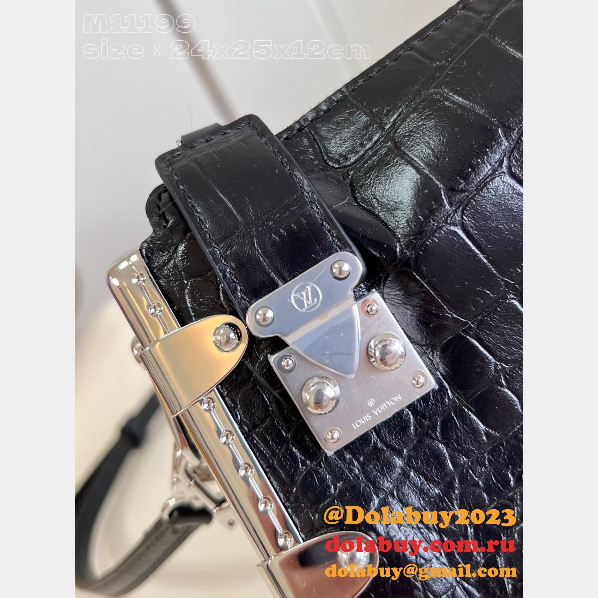 Slim Trunk Perfect Top Quality Louis Vuitton M25445 Knockoff Bag