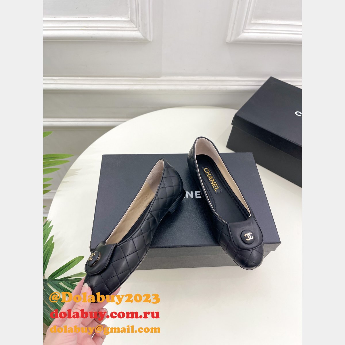 International Seller Designer Replica Ribbed Flat Shoes From China