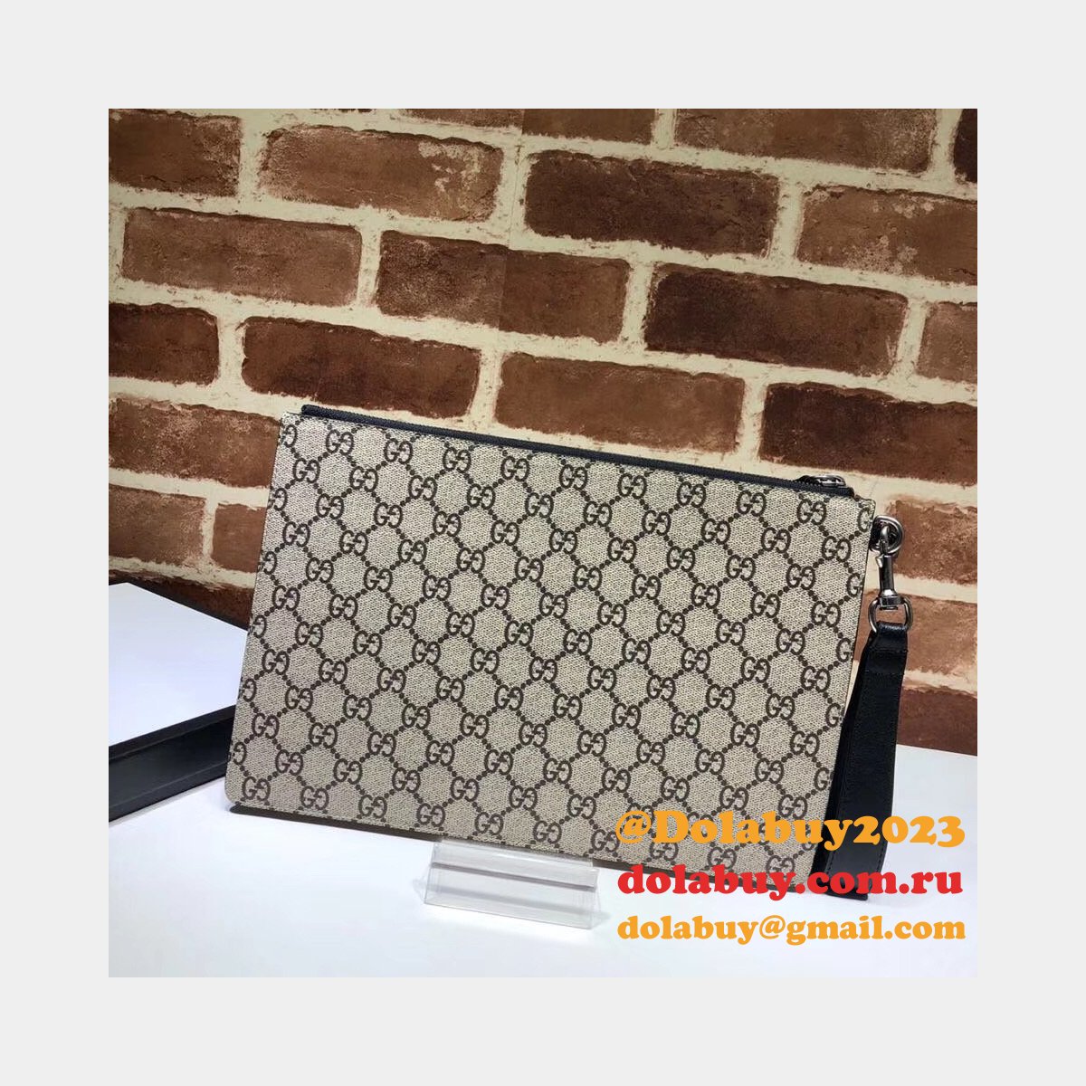Gucci Best GG Supreme 473904 Bestiary Pouch With Bee