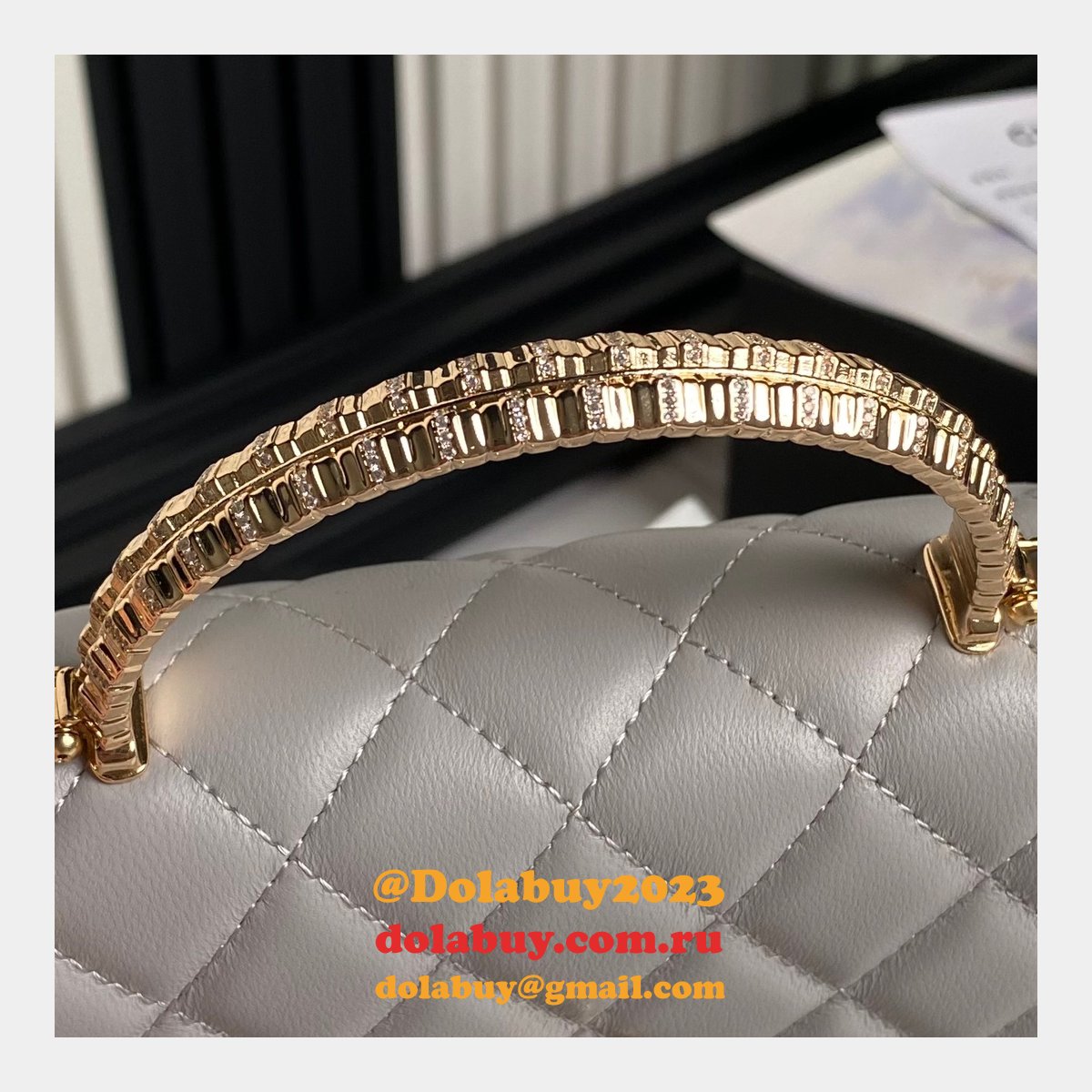 Luxury Replica Store Clutch With Chain AP4044 Totes Bag