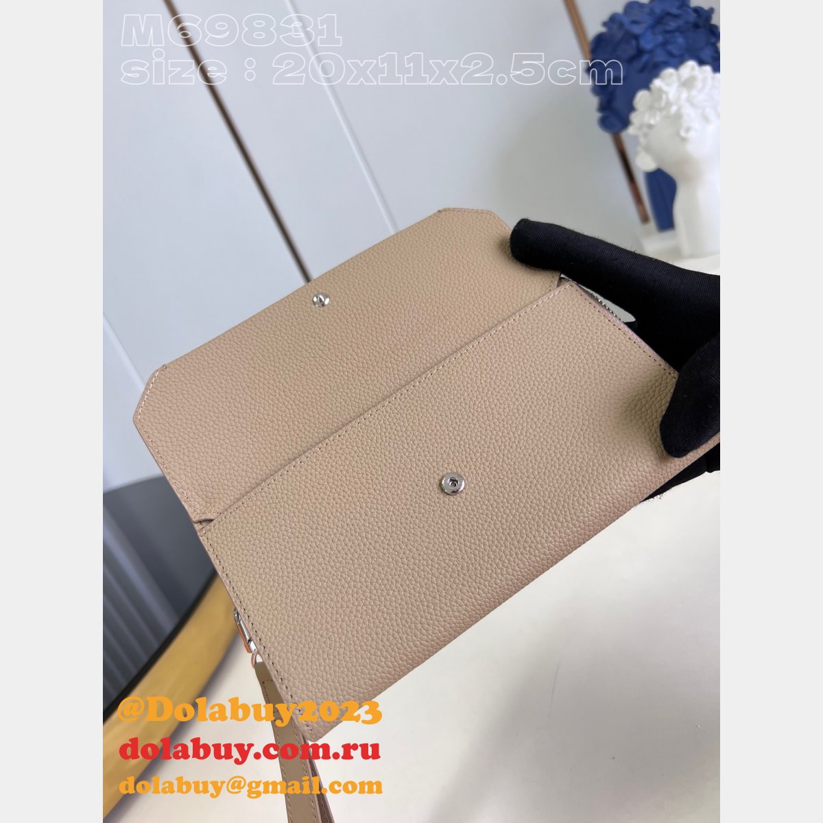 High Quality M69831 Designer Replica LV Wallets Online Sale