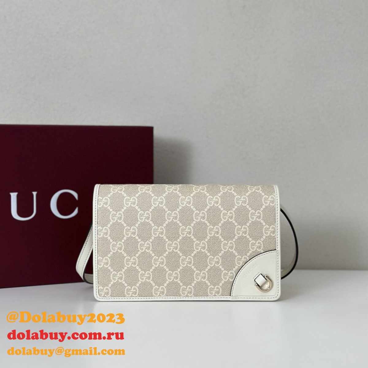 Gucci Designer GG Emblem Zip Around Wallet 819122