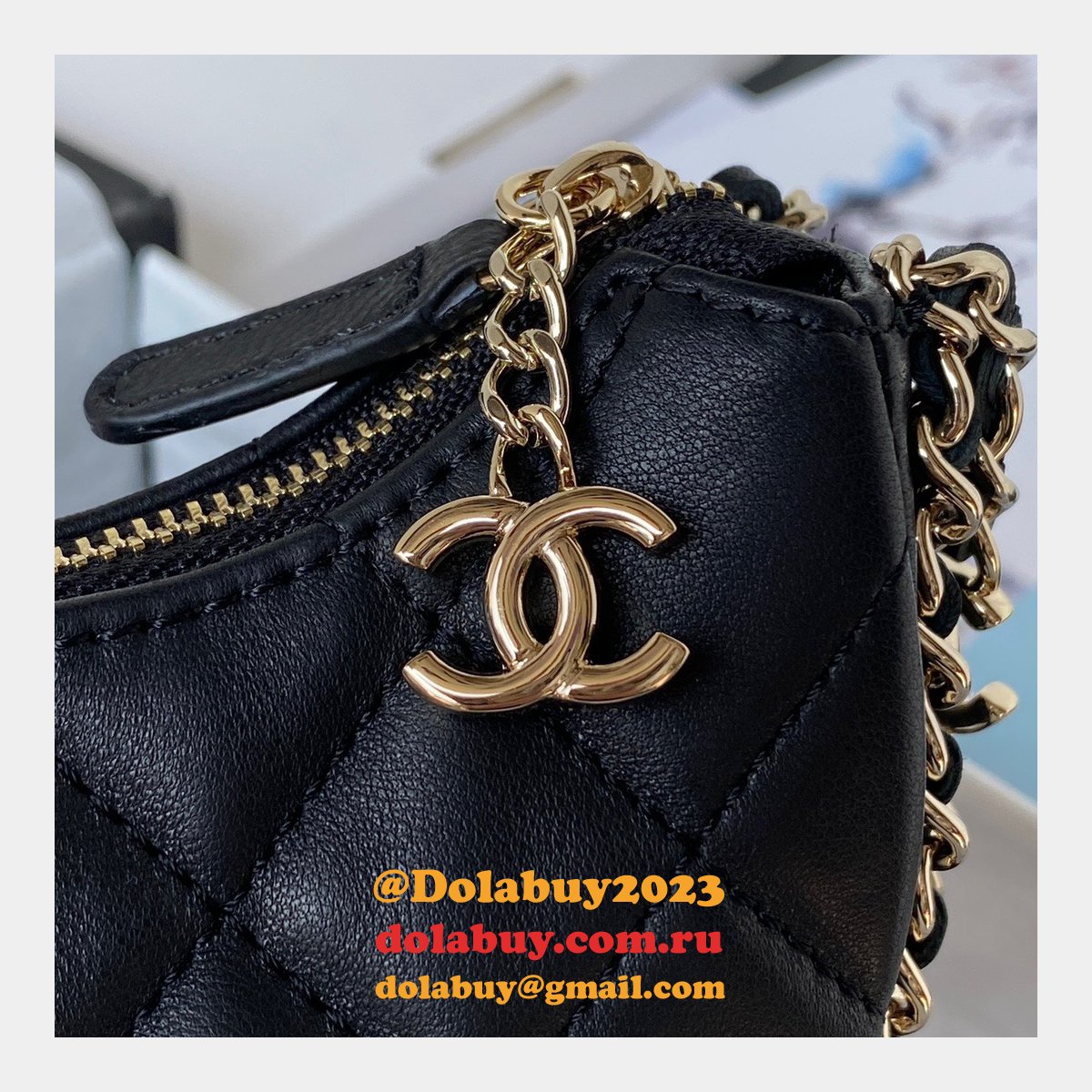 Dolabuy Is A Replicas Clutch Chain Lambskin AP3232 Perfect Bag
