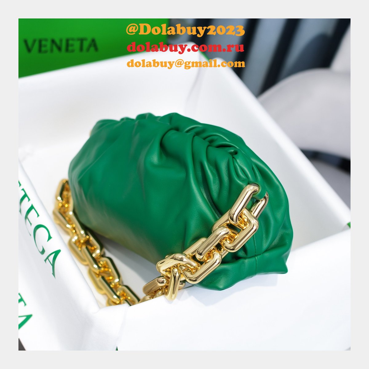 Where to find the Best Replicas Bottega Veneta 30CM Chain Pouch Bag Dupes