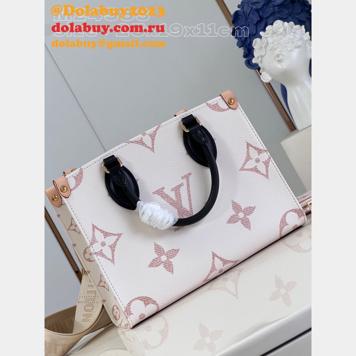 Perfect Coussin Louis Vuitton M24533 Replica Store