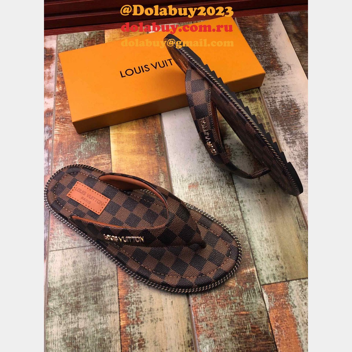 Louis Vuittons Fake Beach Slippers 007