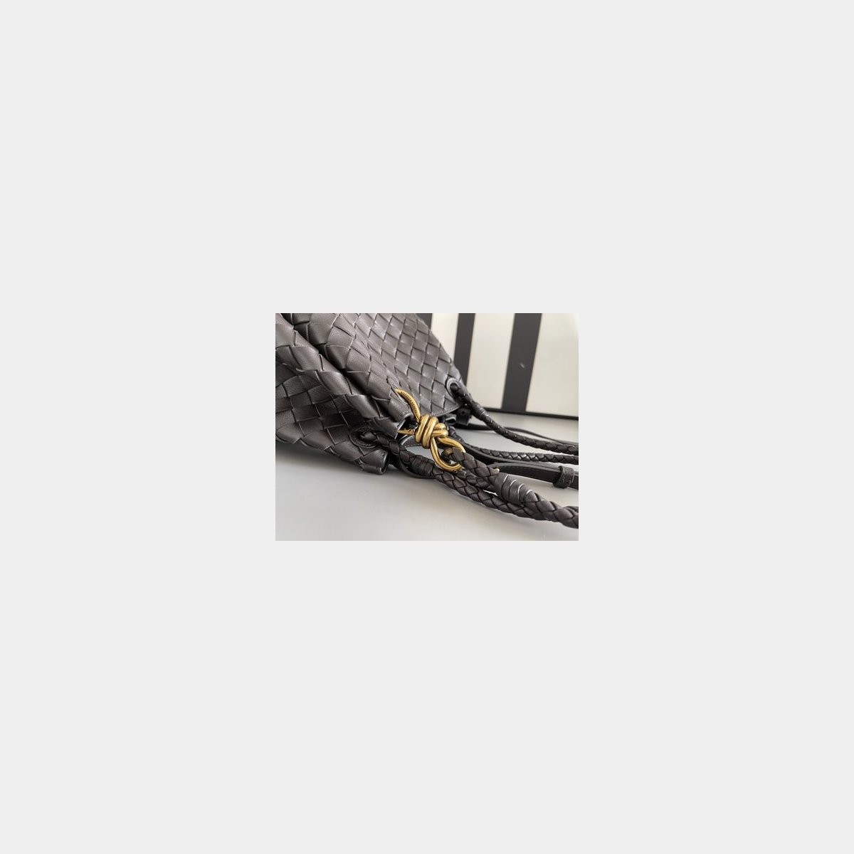 Top Quality BOTTEGA VENETA parachute Andiamo mini size 796569