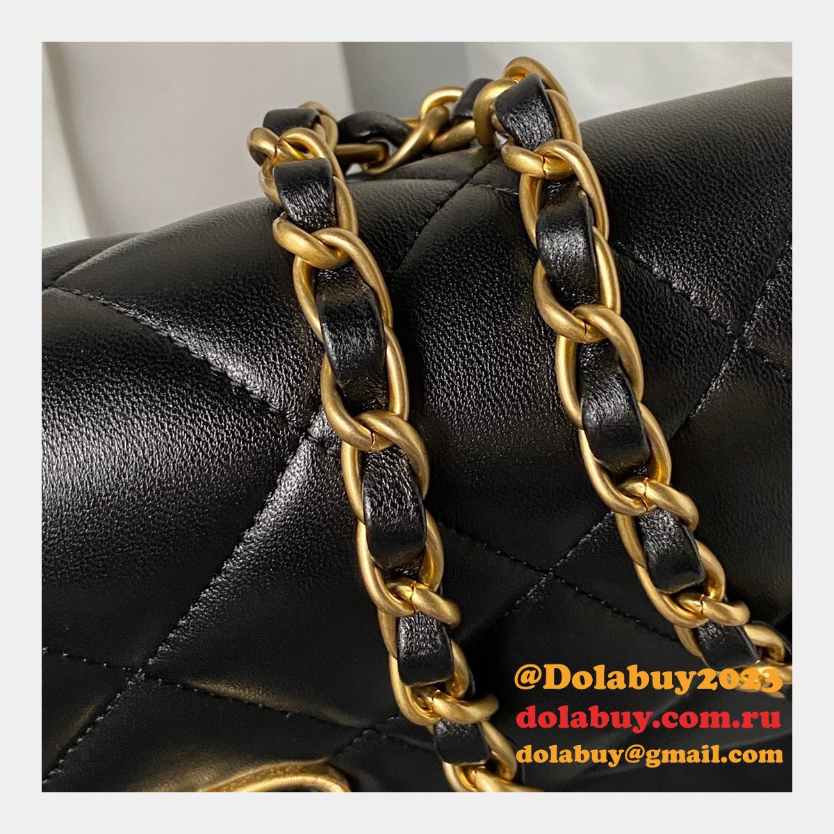 Perfect 1:1 Top Quality Flap Lambskin Replica AS3986 Bag