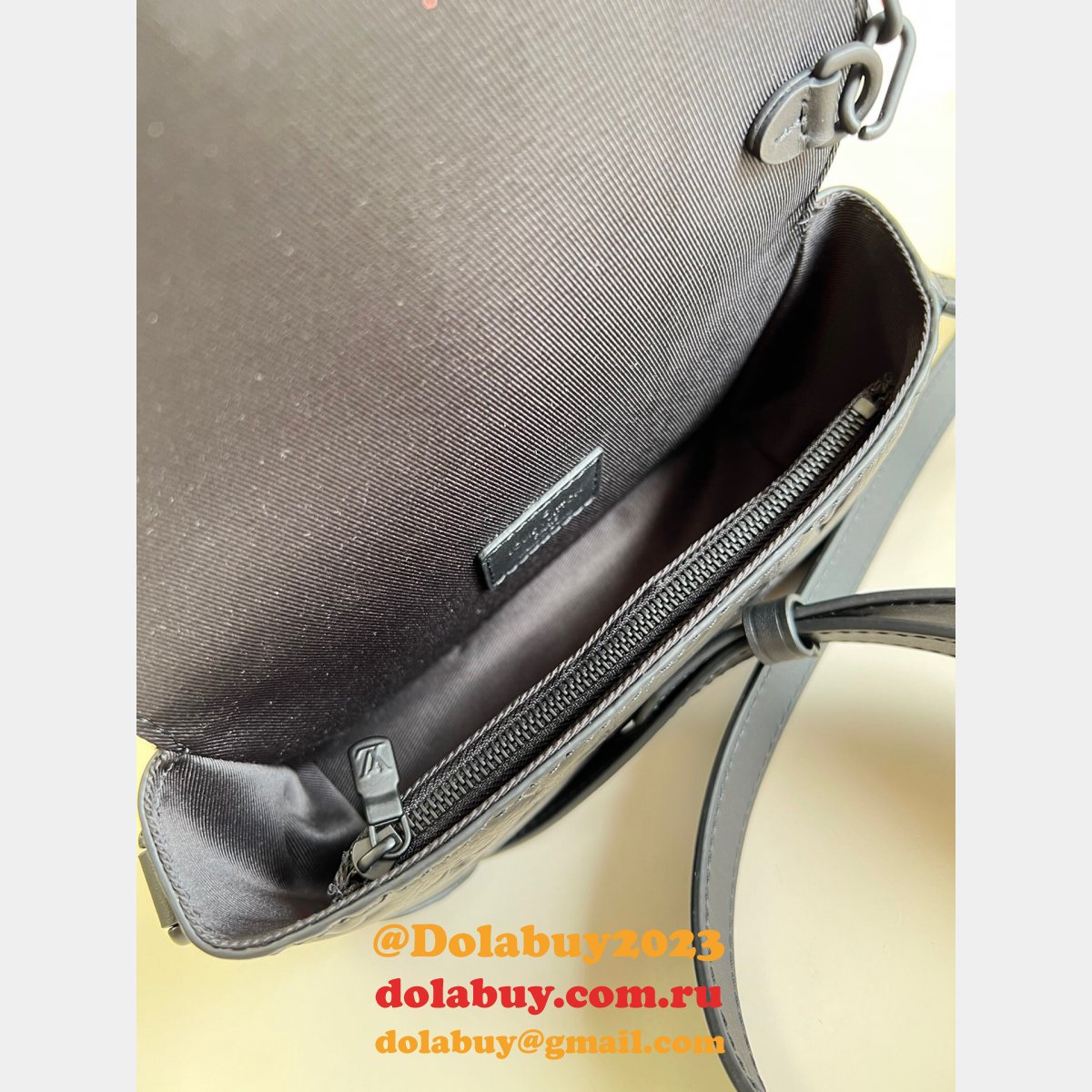 Buy Best Quality Replica Designer Louis Vuitton M81746 Bag