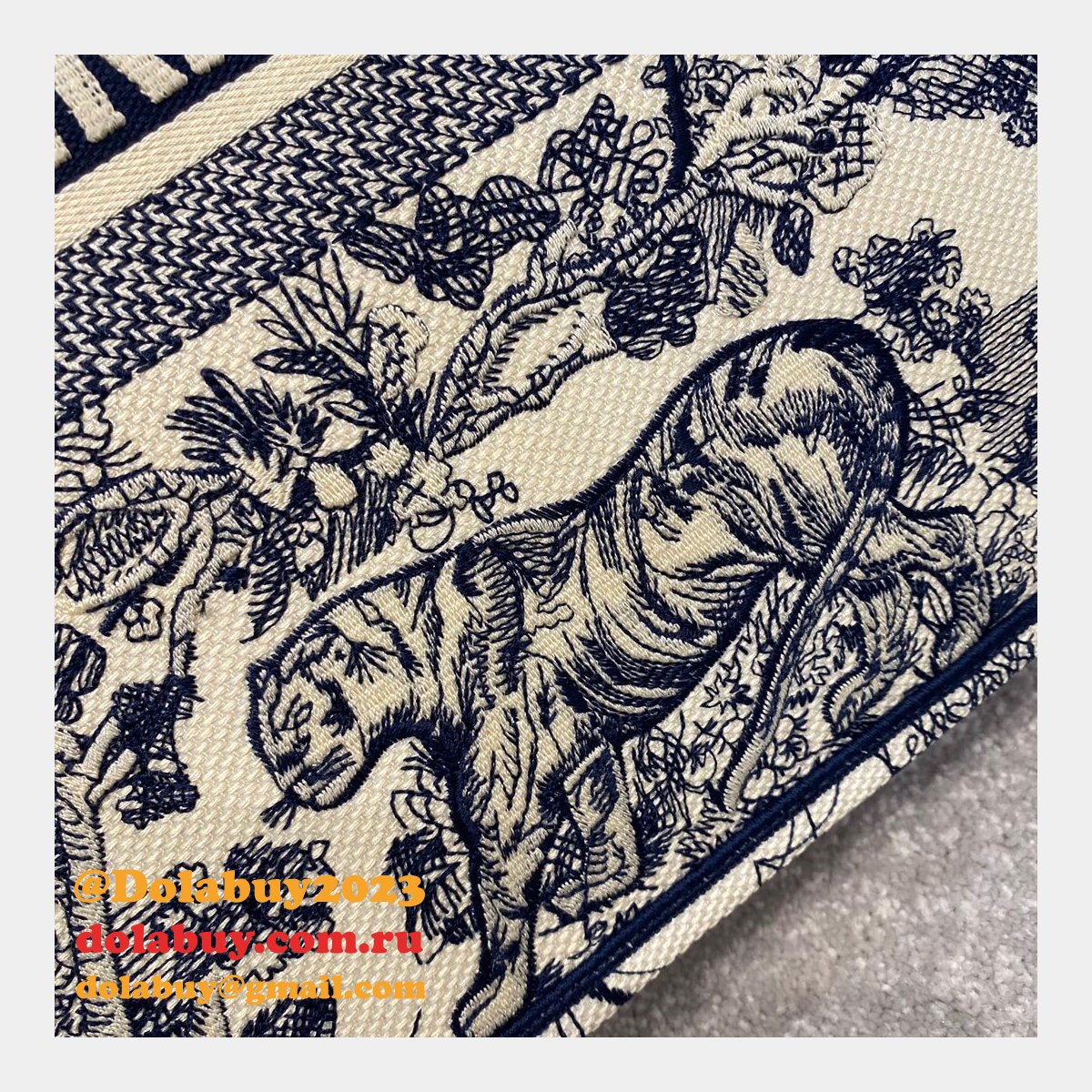 Best Christian Dior CD Book Tote Tiger High Quality Bags