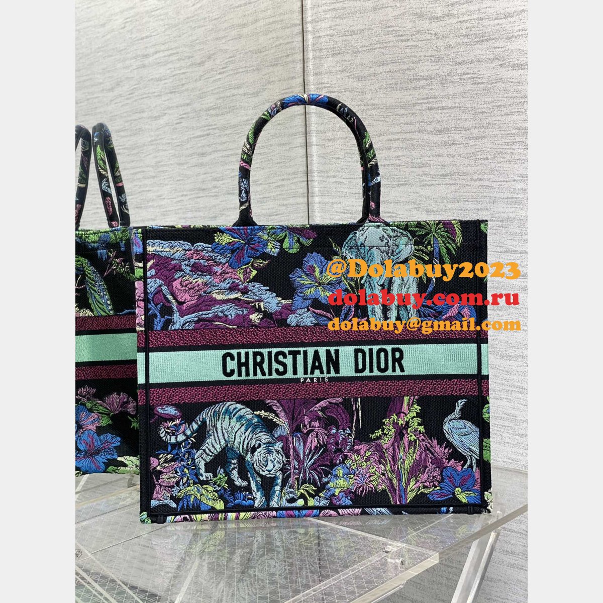 Top-Quality Fake CD Book Tote Dior Affordable Luxury Bags