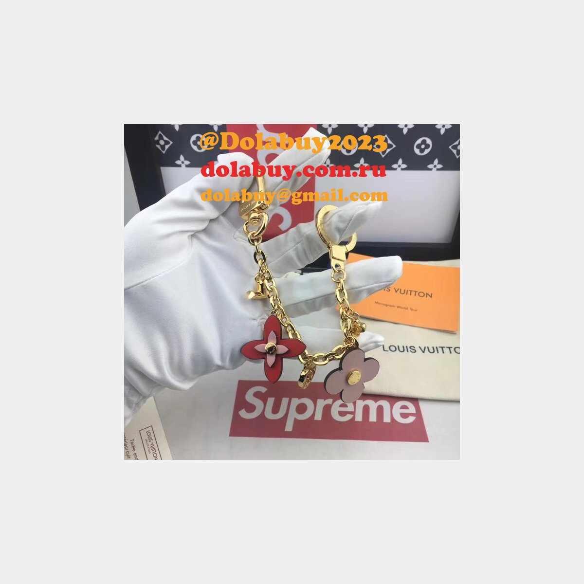 Louis Vuitton M63086 Blooming Flowers Chain Bag Charm and Key