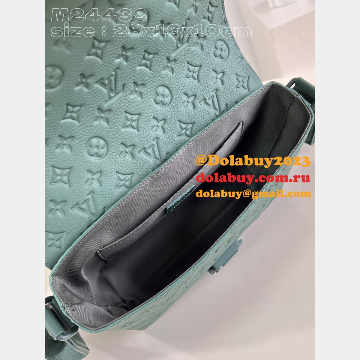 S-Cape Messenger Taurillon M24439 Green LV Knockoff Men Bags