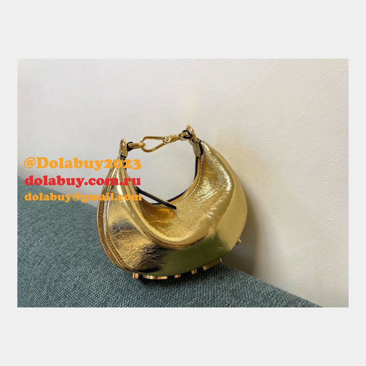 Top Mini Nano Fendi Replica graphy bags