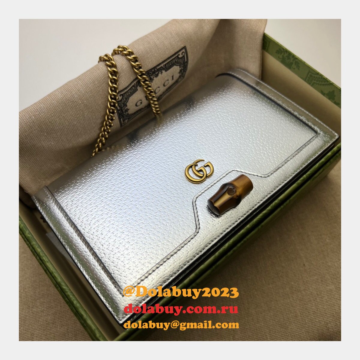 The Gucci Best Diana Replicas bag with bamboo 696817