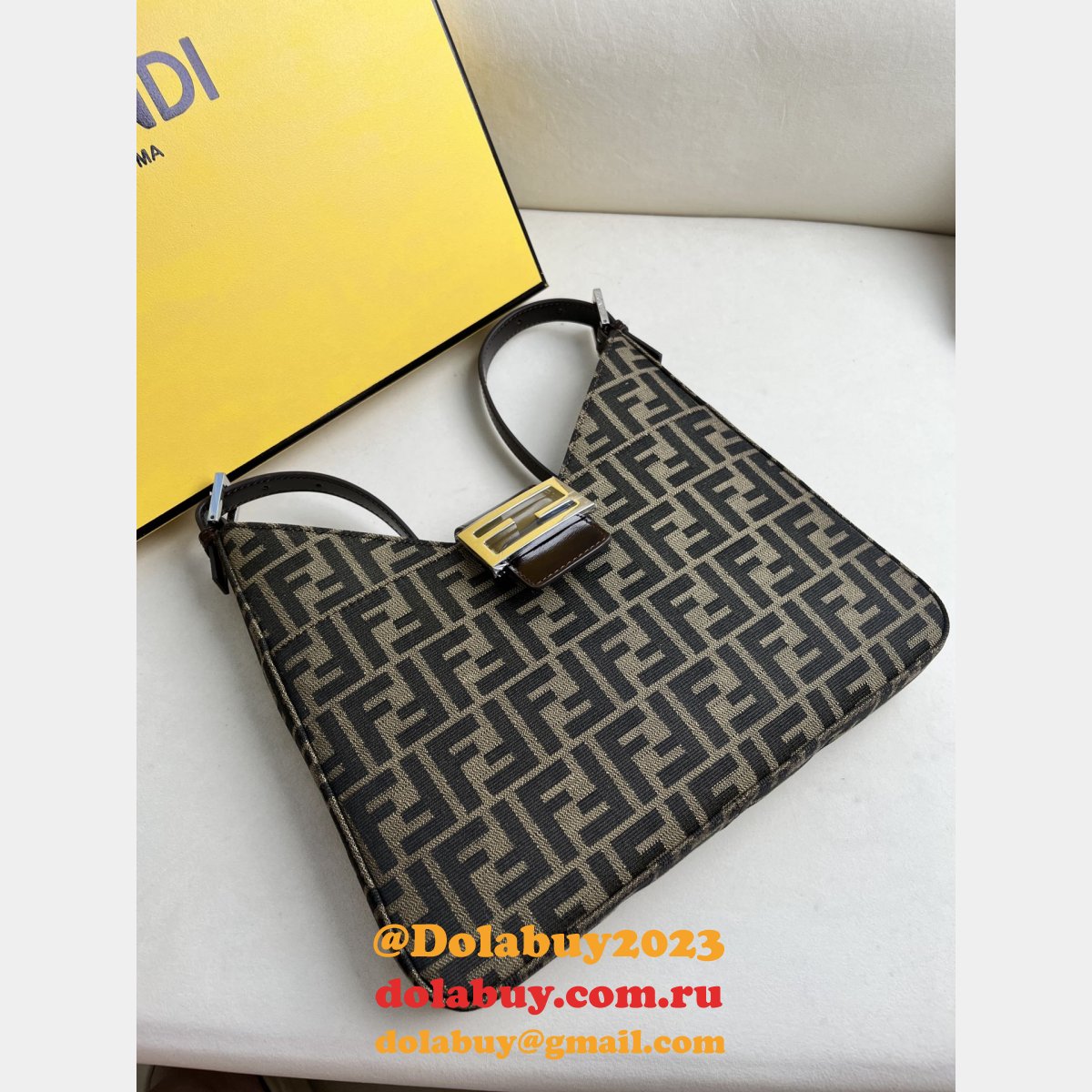 Knockoff fendi vintage Cheap armpit bag