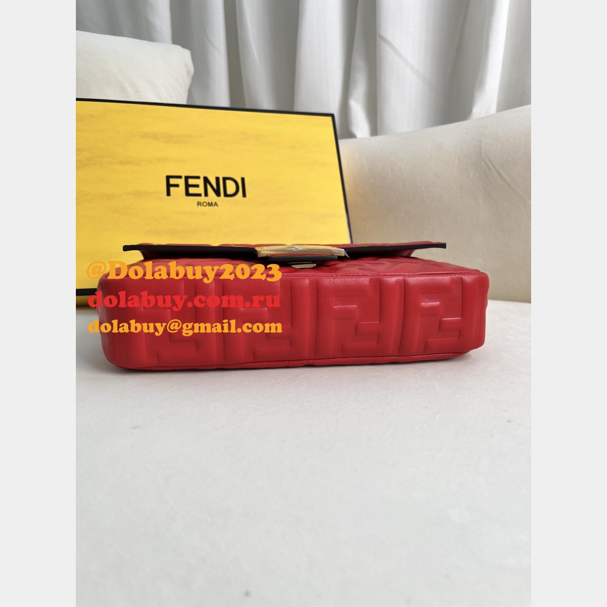 Top Quality fendi Iconic Baguette Medium nappa handbag