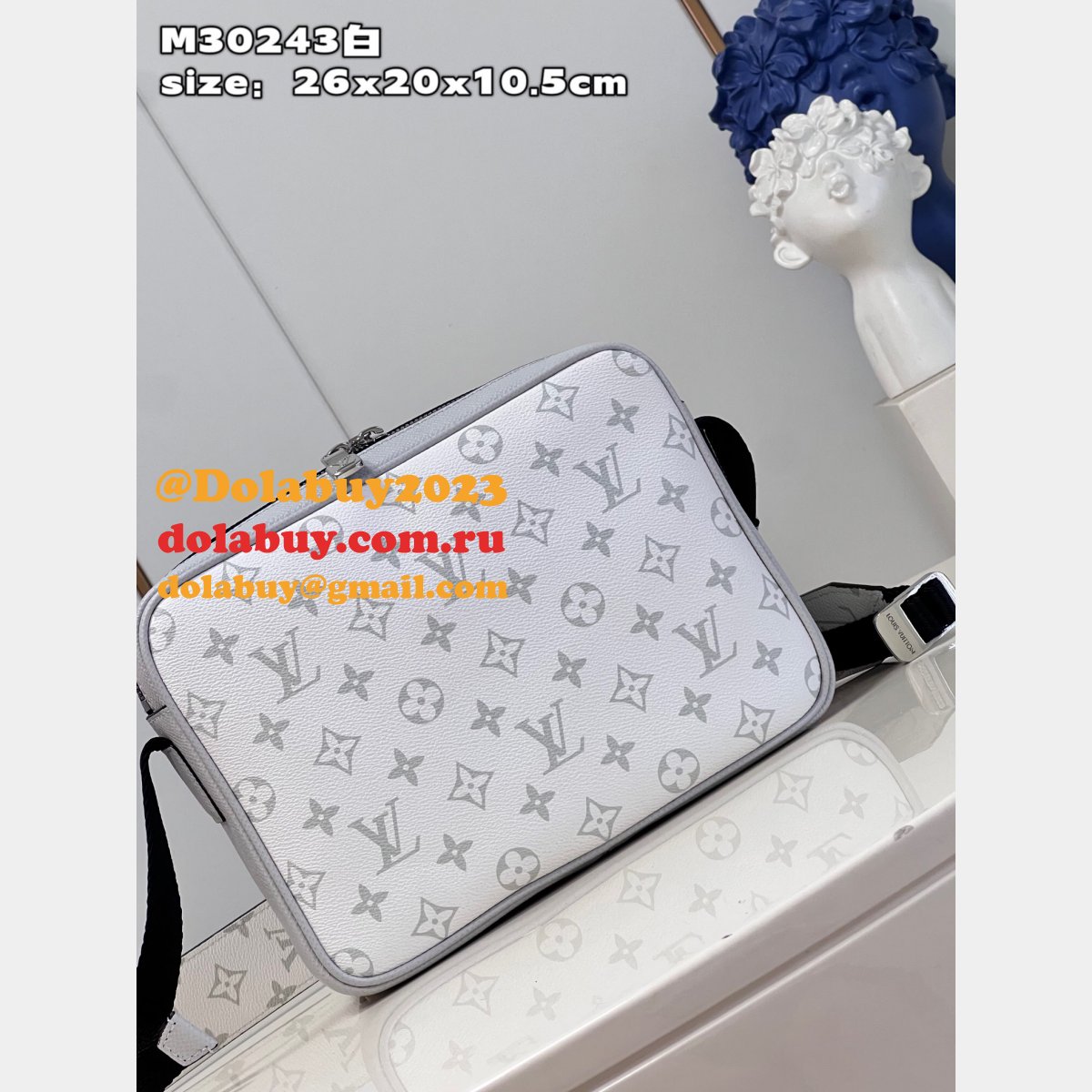Designer Louis Vuitton Replica Outdoor Messenger Taigarama M30243 Bag