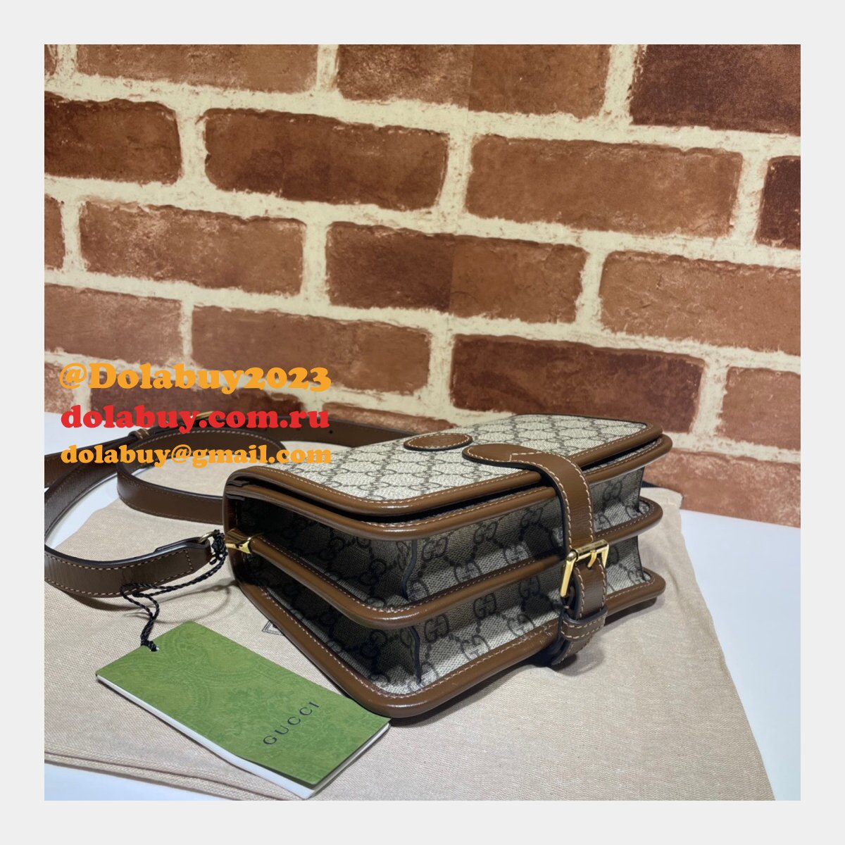 designer fake G*u*i 671620 shoulder bag with interlocking g in gg supreme